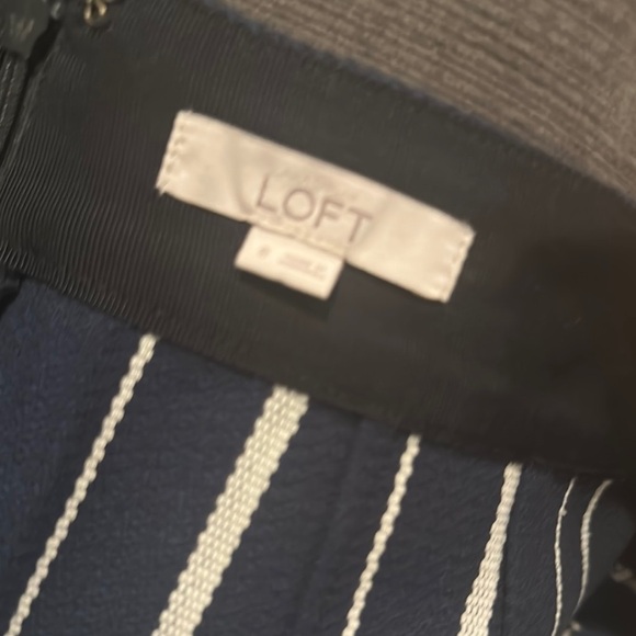 Elegant Black and White Striped Skirt - Picture 3 of 3